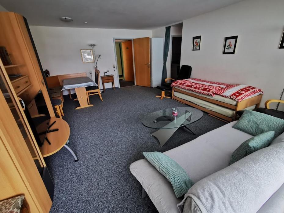 Apartments Haus Quelle ลอยเคอร์บัด ภายนอก รูปภาพ