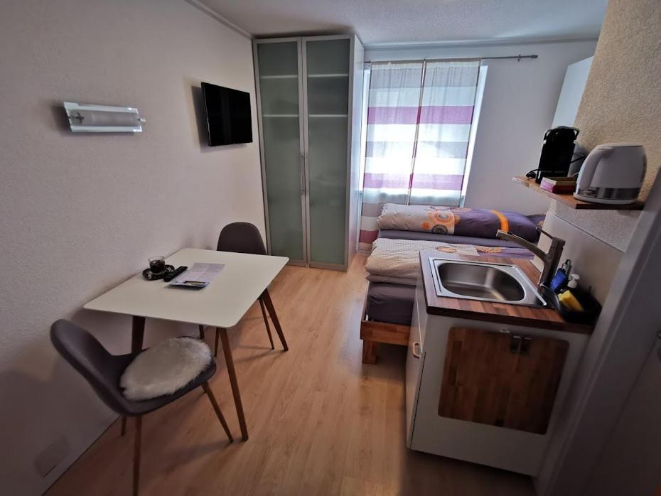 Apartments Haus Quelle ลอยเคอร์บัด ภายนอก รูปภาพ